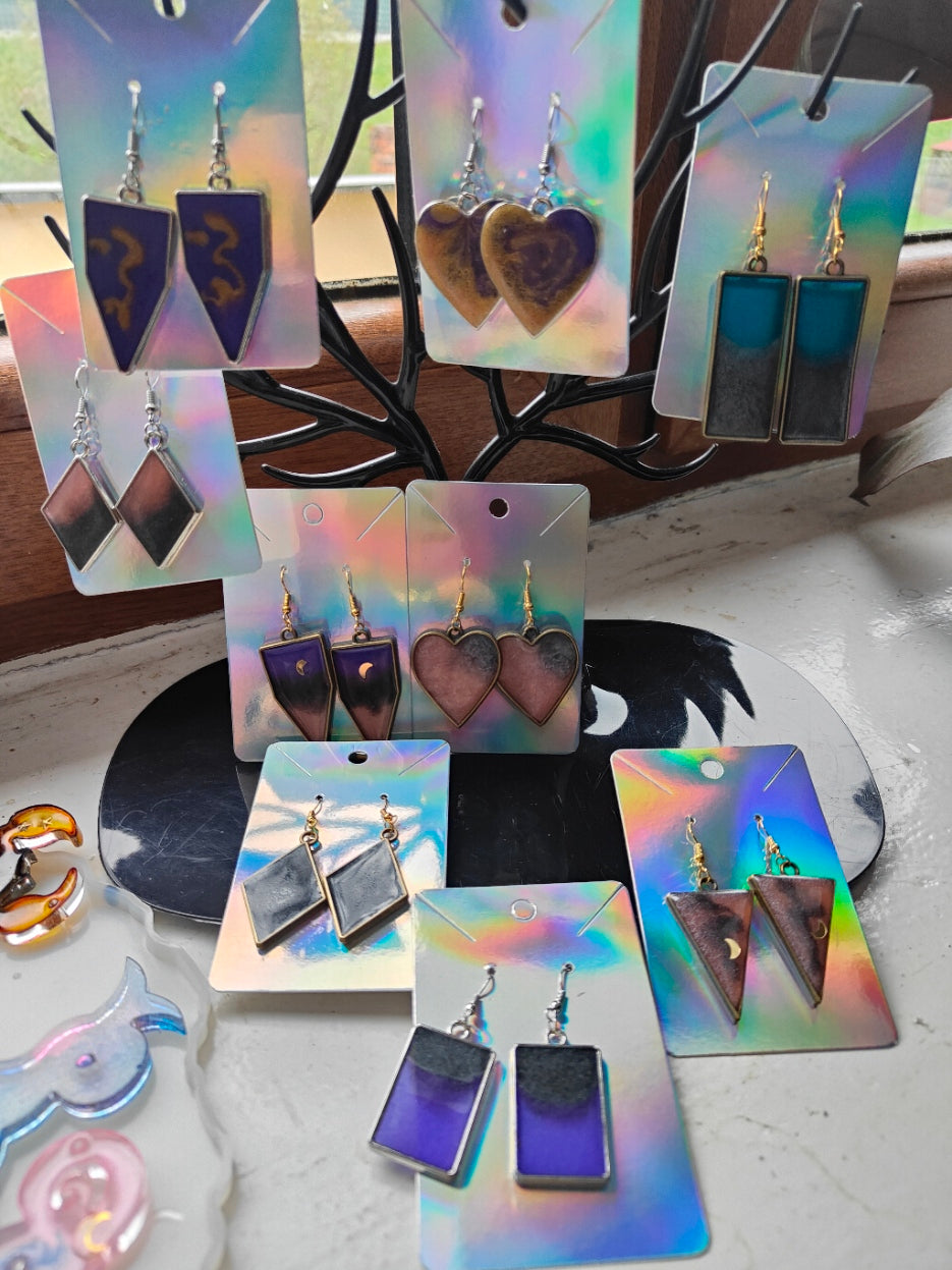 Kolczyki handmade z żywicy epoksydowej - unikatowa biżuteria