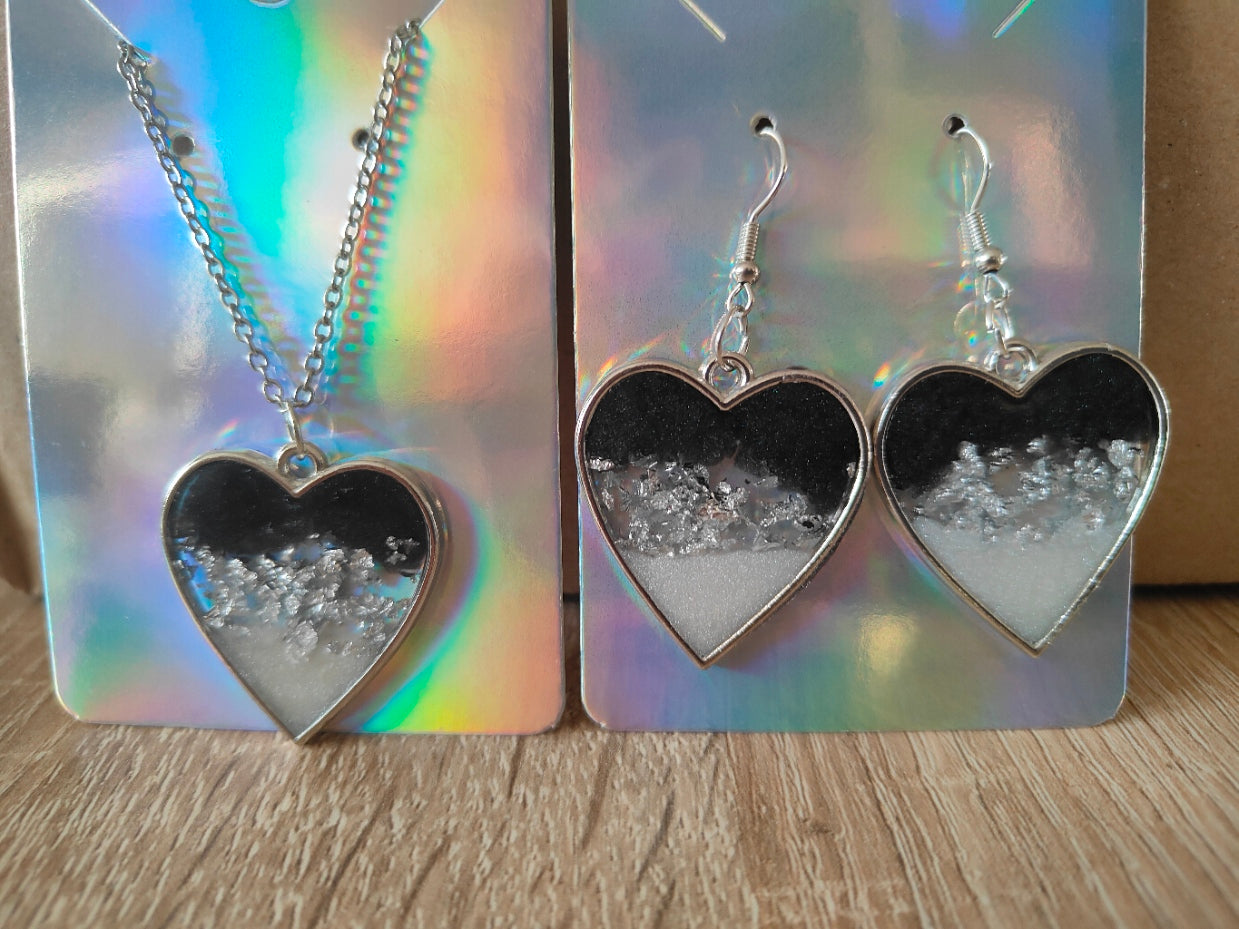 Kolczyki handmade z żywicy epoksydowej - unikatowa biżuteria