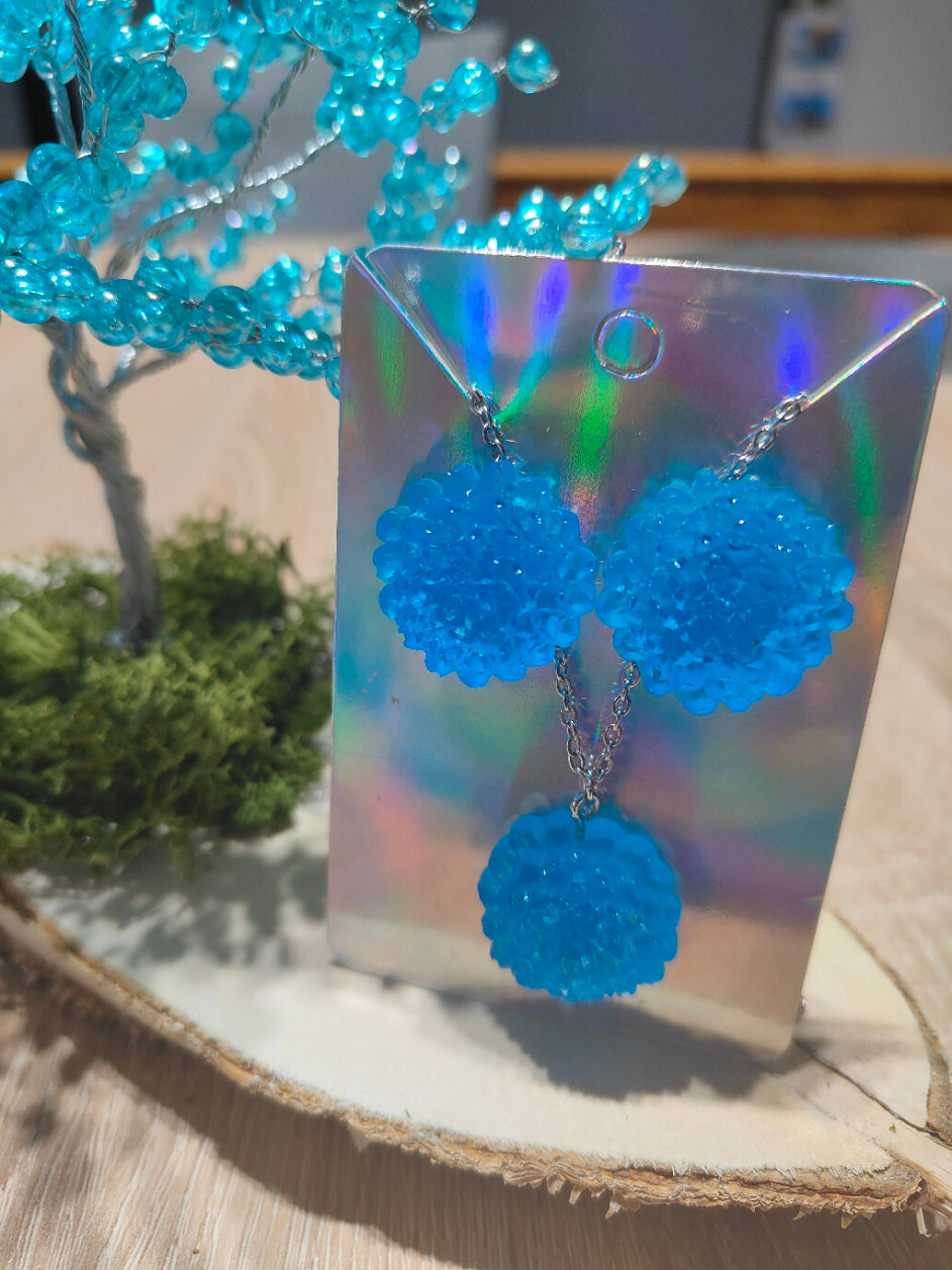 Kolczyki handmade z żywicy epoksydowej - unikatowa biżuteria