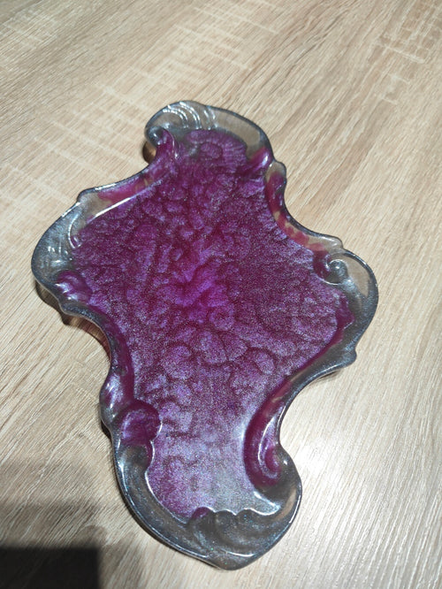 Mydelniczki z żywicy epoksydowej - Unikalny design i trwałość!