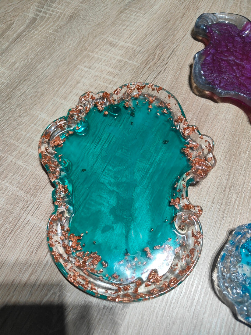 Mydelniczki z żywicy epoksydowej - Unikalny design i trwałość!