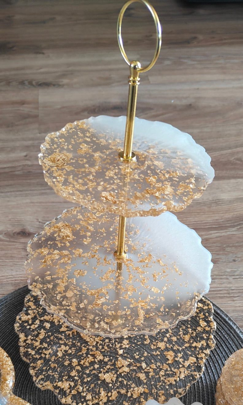 3-poziomowa patera z żywicy epoksydowej – ręcznie wykonana dekoracja premium